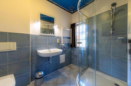 Ένα μπάνιο στο Muschelremise - im Herzen der Warener Innenstadt