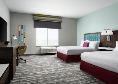 Postel nebo postele na pokoji v ubytování Hampton Inn Redmond Bend Airport