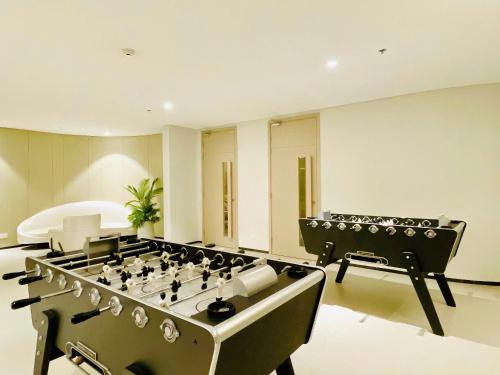 a large room with a large billiard table at The Song Apartment 5 Stars Vung Tau - Căn Hộ Du Lịch 5 Sao Cạnh Biển - Dumin's Homestay in Vung Tau