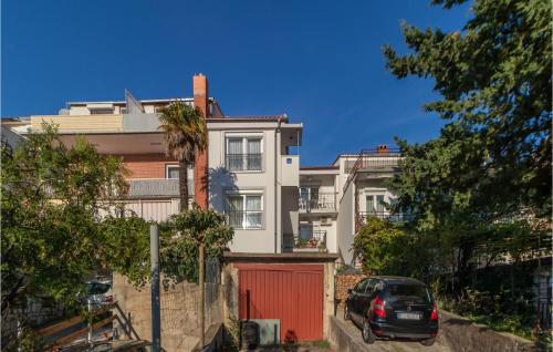 2 Bedroom Cozy Apartment In Crikvenica