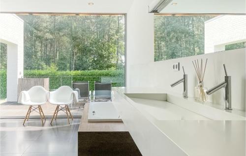 Imagen de la galería de Beautiful Home In Bocholt With Wifi, en Bocholt