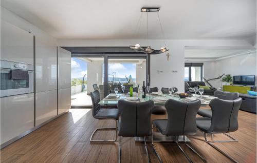 Stunning Home In Crikvenica
