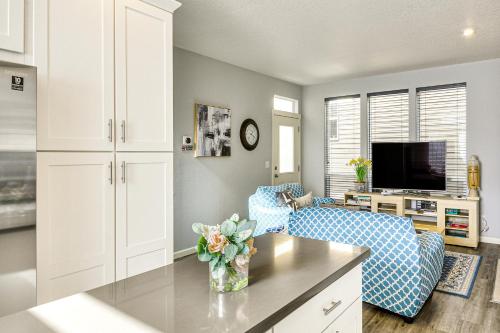 Gallery image of 7 Mi to Dwtn Portland - Home with Patio! in Beaverton