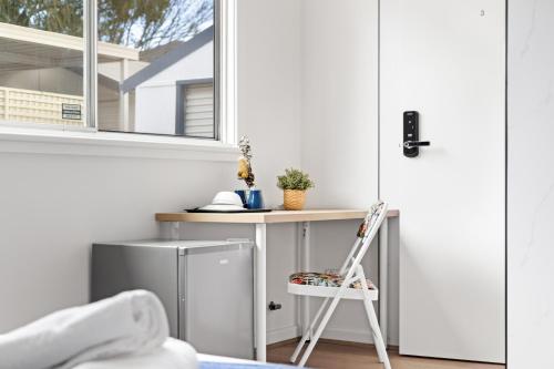 Fotografie z fotogalerie ubytování Elegant Queen Room at Botany - Nearby Airport - Shared Bathroom v destinaci Sydney