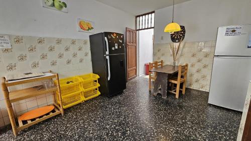 Dapur atau dapur kecil di Yellow House