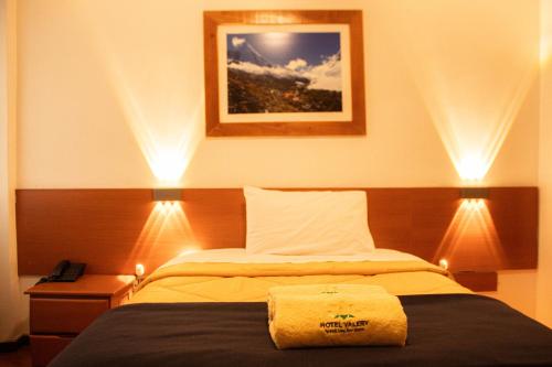 Postel nebo postele na pokoji v ubytování Hotel Valery 2 estrellas
