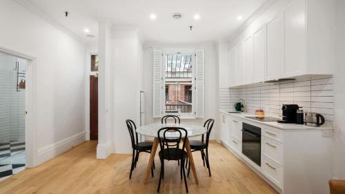 Η κουζίνα ή μικρή κουζίνα στο Gordon House Apartments