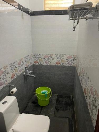 Bilik mandi di Hotel BAY TREASURE