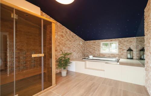 Amazing Home In Mastrinka With Sauna