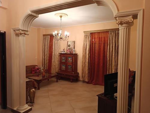 Eleni's Astrous Home