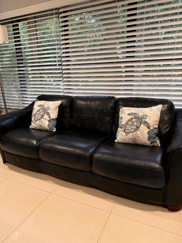 Posezení v ubytování Modern Miami Oversized 3 Bedroom in Central Location