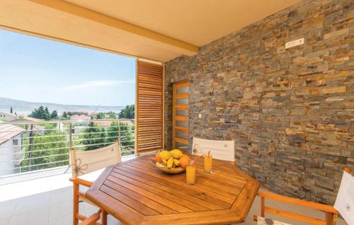 Μπαλκόνι ή βεράντα στο Cozy Apartment In Starigrad Paklenica