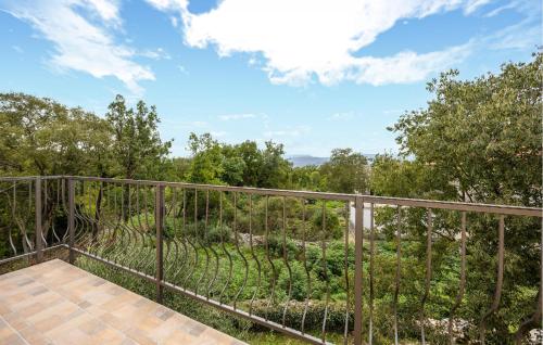 Awesome Apartment In Vinjani Donji