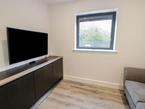 TV a/nebo společenská místnost v ubytování 85A Braybrooke Road