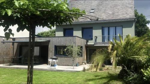 Belle maison entre les sentiers côtiers et la vieille ville