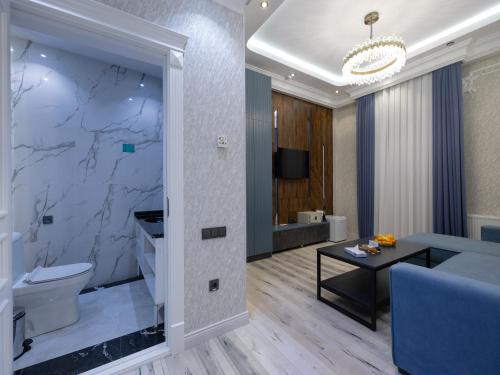 Ένα μπάνιο στο Baden-Baden Hotel Tashkent