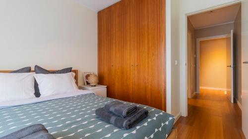 Apartamento com varanda e garagem