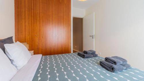 Apartamento com varanda e garagem