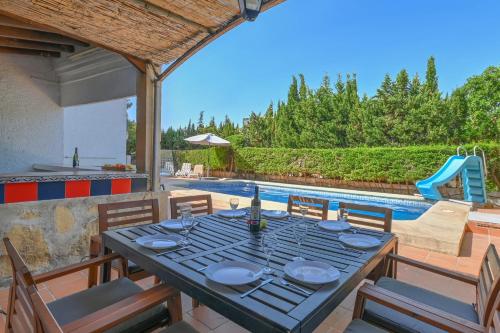 Escabusso by Aguilarent