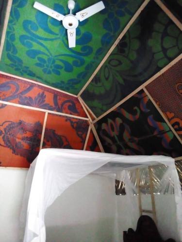 Bany a SHADRACK BackPackers