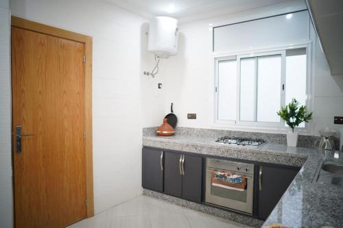 Φωτογραφία από το άλμπουμ του Luxury Apartment with Fast 200 Mbps Fiber and Balcony View σε Kenitra