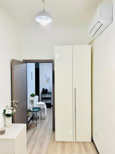 Chiara Guest House 18 - M4 Metro blu