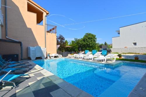 Lovely flat just steps from the beach