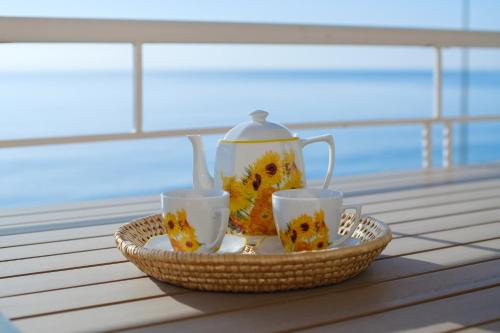 Photo de la galerie de l'établissement Appartement Menton vue mer, à Menton