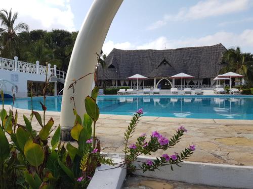 Piscina en o cerca de Karibuni Jeds Villas 85 & 86