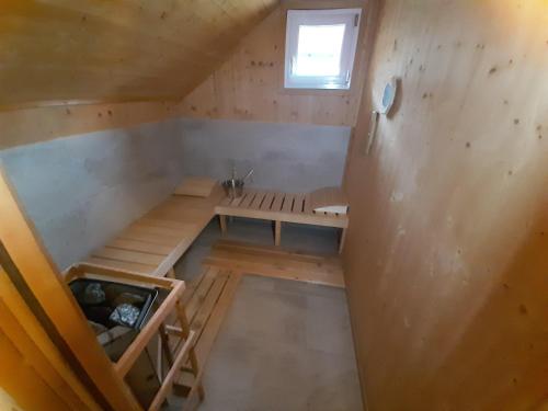Un lugar para sentarse en Wohlfuehl-Chalet-Alpengloeckchen