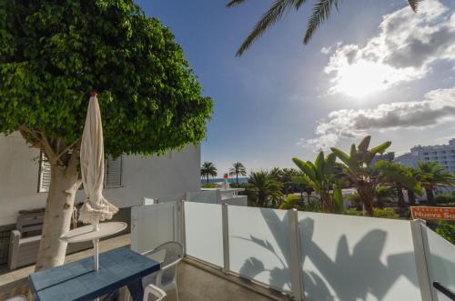 Terraced 2 bedroom beach rental