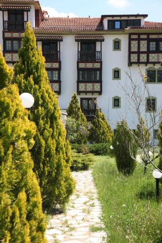 Vườn quanh HOTEL SPA MONTANA