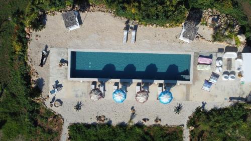 Bazén v ubytování CasapiuHolidaySicilia-Adults Only nebo v jeho okolí