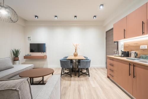 Aeiphoria Suites & Rooms - Athens