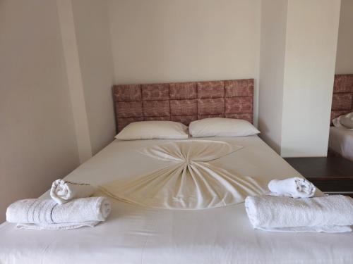 Φωτογραφία από το άλμπουμ του Apartments Luis σε Εξαμίλι