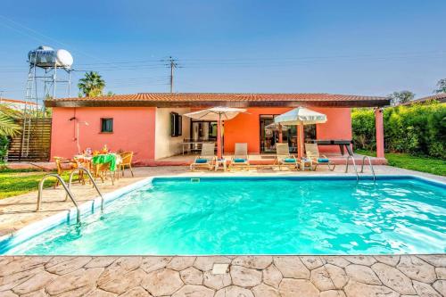 Villa Poppy by Villa Plus