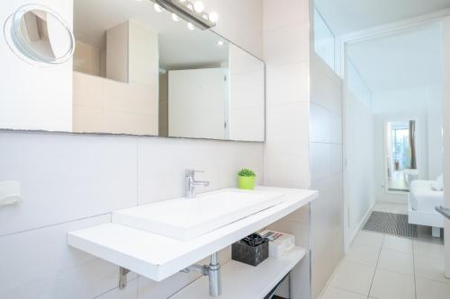 Ένα μπάνιο στο Tarida