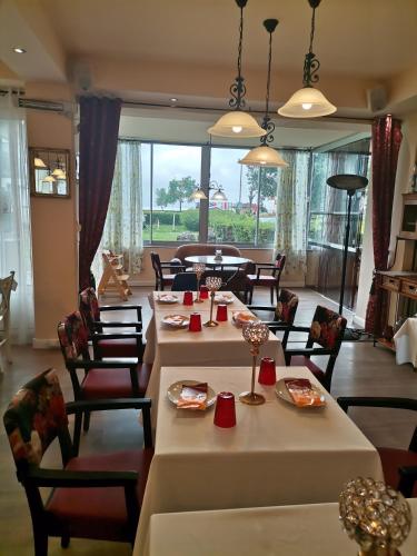 Hotel Al Faro Lodge am Seeにあるシーティングエリア
