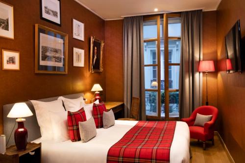 Ένα ή περισσότερα κρεβάτια σε δωμάτιο στο Hotel Pas De Calais