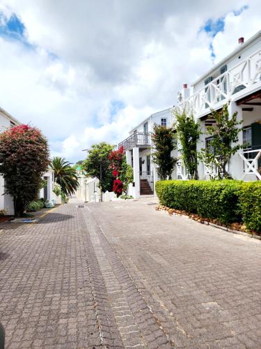 Kejiranan di persekitaran atau kejiranan dekat dengan apartmen