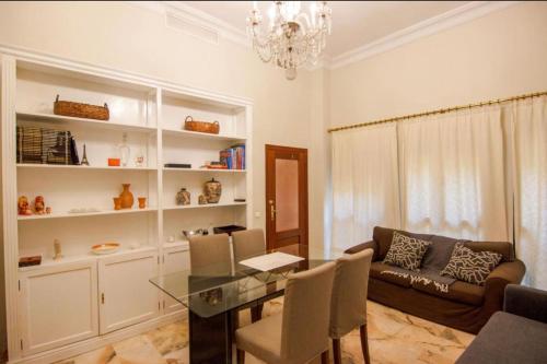 WellHome Sevilla en el mercado del arenal, plaza de toros