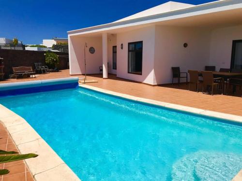 Villa Blackrock Villas Blancas