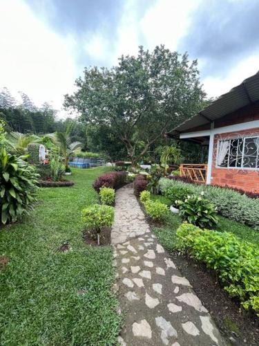 Un jardín fuera de Finca Leito