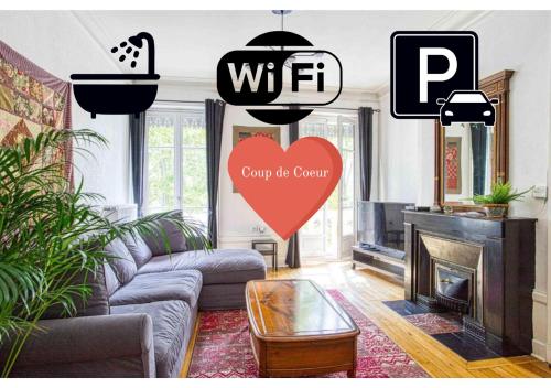 PORTE DU VIEUX LYON, vue sur la saône