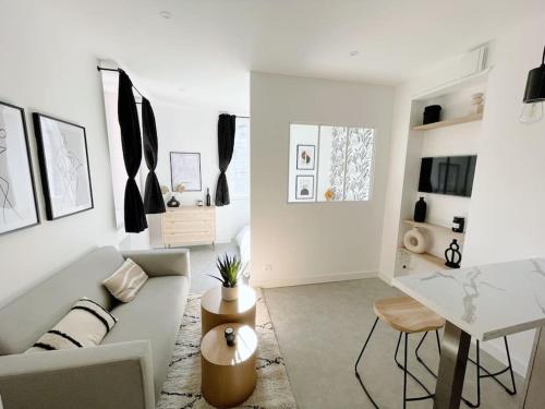 Et tv og/eller underholdning på Studio Vieille Ville - 300m du Lac