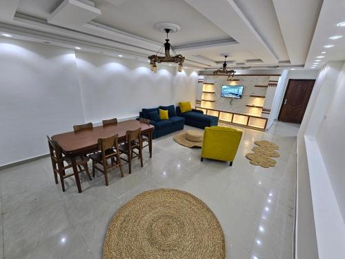 Ruang duduk di Welcome sea view - families only