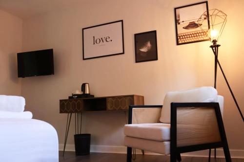 Ein Bett oder Betten in einem Zimmer der Unterkunft The Hideaway