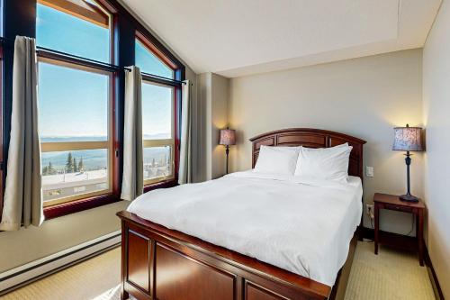 Ένα ή περισσότερα κρεβάτια σε δωμάτιο στο Aspens Townhouse 1