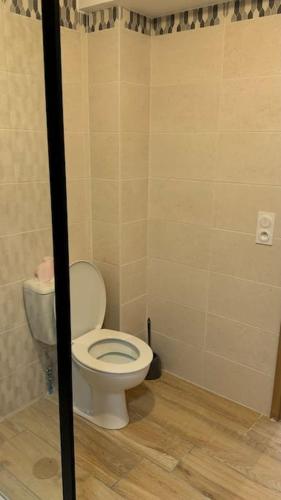 Ένα μπάνιο στο appartement lumineux à Formigueres