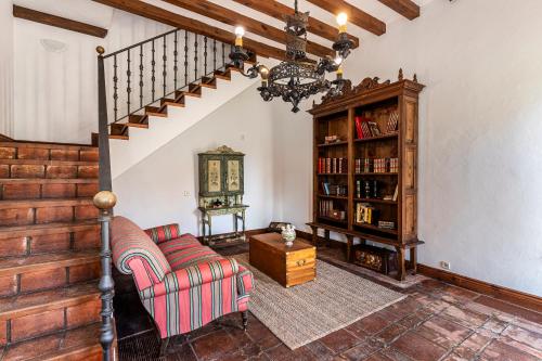 Гостиная зона в Queens hacienda alamedilla Toledo